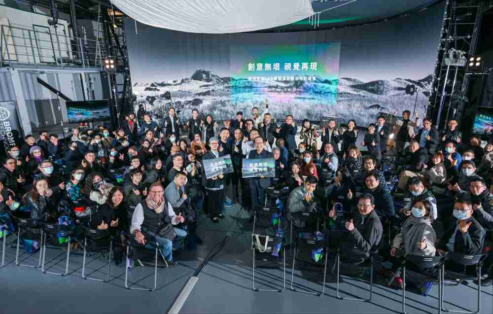 再现影像LED虚拟制作摄影棚整合拍摄场景、、内容制作、、技术指导到设备租借一站式服务，，，可望提升LED虚拟制作的影视效能，，，，进而产出更多高质量细致作品