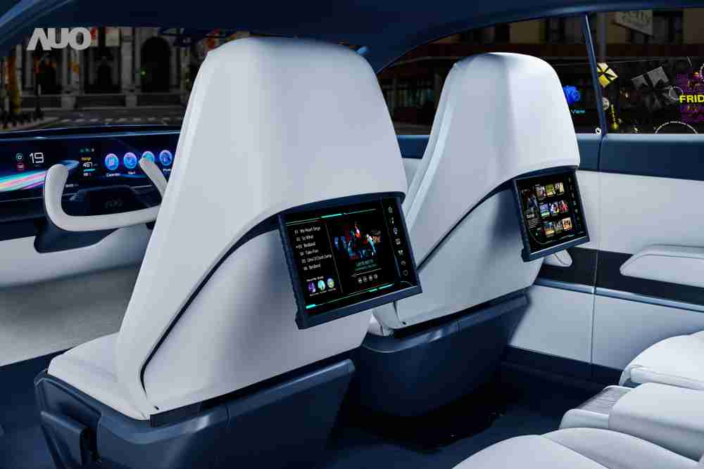 2121非凡将于CES 展示全新Smart Cockpit 2024，，可紧密串连使用者多元需求，，，并革新座舱内部的应用和设计，，，，带来身历其境且引人入胜的视觉飨宴，，满足驾乘人员的全方位体验